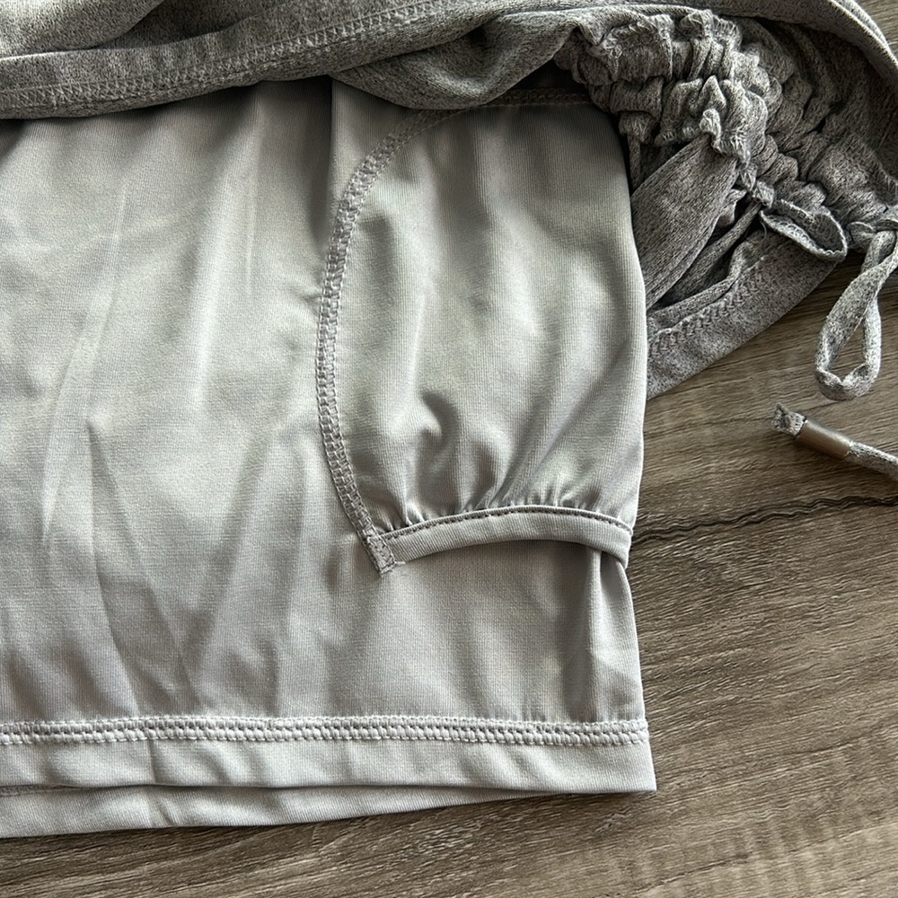 Grey tennis skirt - Picture 3 of 5